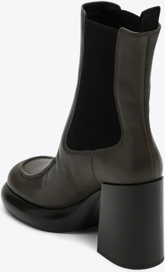 95 Calf Leather Chelsea Boots - Image 3
