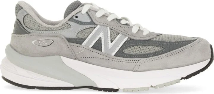 990 Sneaker