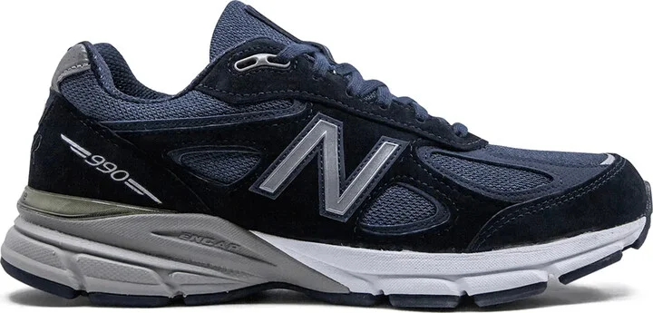 990 Sneakers