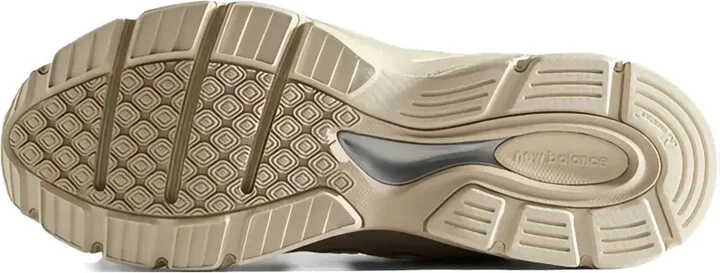 990v4 Suede Trainers - Image 4