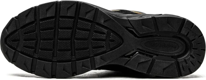 990V5 "Black/Gold" sneakers - Image 4