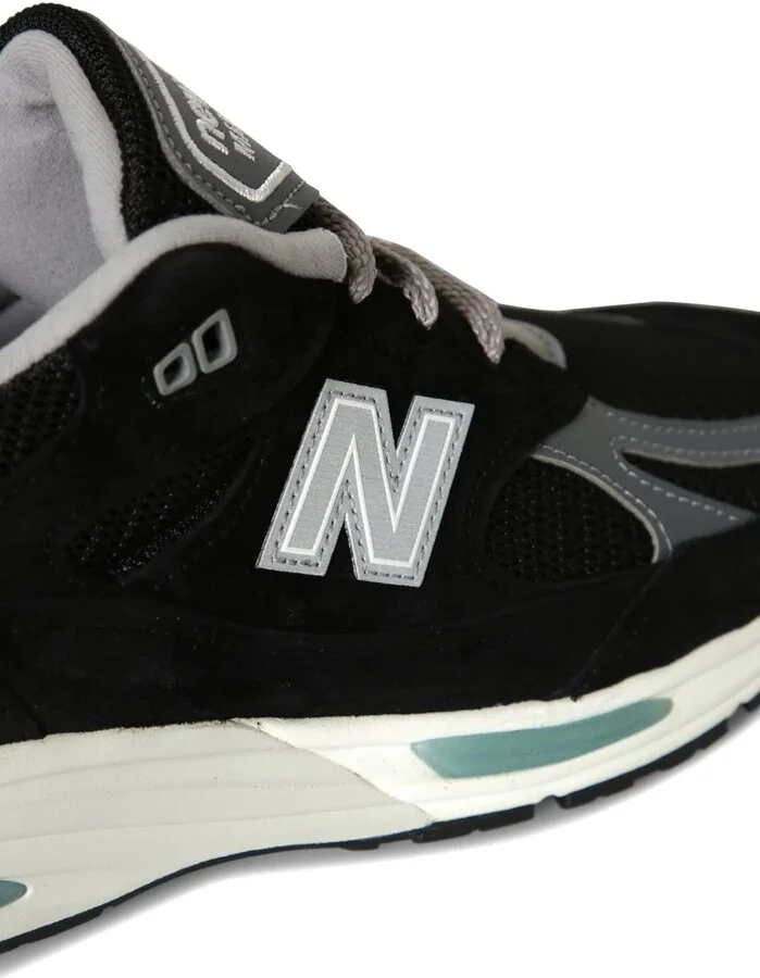 991 Black Sneakers - Image 4