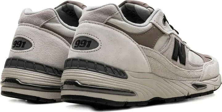 991 "Urban Winter - Image 3