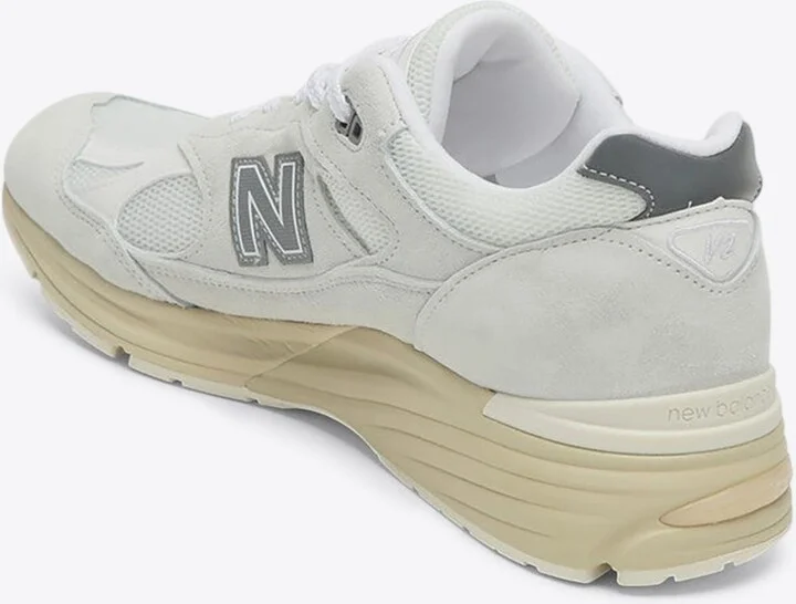 991V2 Lace-Up Sneakers - Image 2
