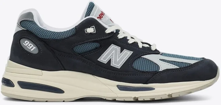 991V2 Lace-Up Sneakers
