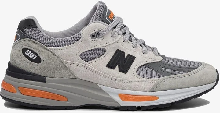 991V2 Low-Top Sneakers