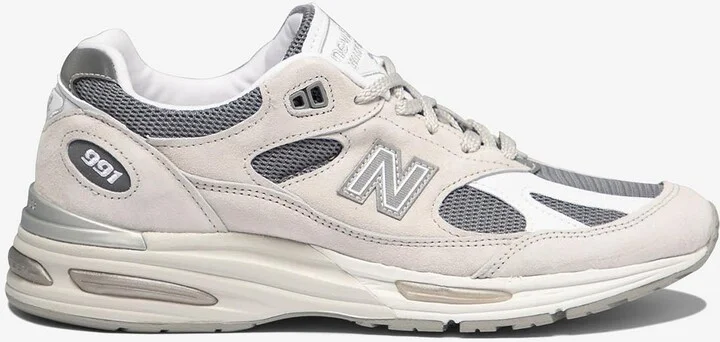 991V2 Low-Top Sneakers
