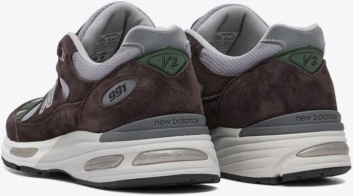 991V2 Low-Top Suede Sneakers - Image 3