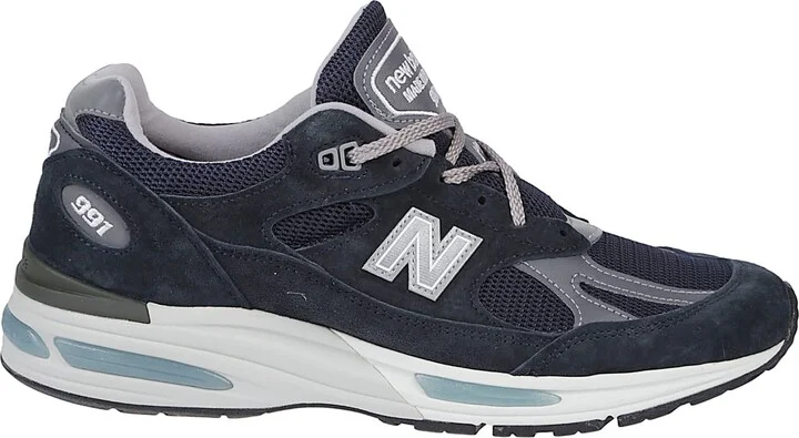 991v2 Sneakers
