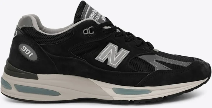991V2 Suede Low-Top Sneakers