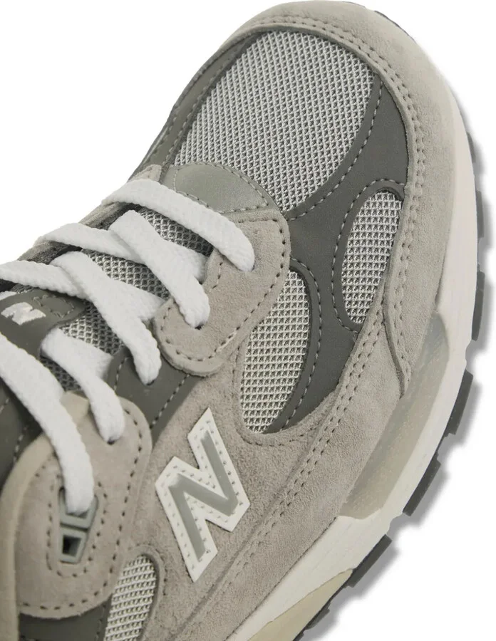 992 Sneakers - Image 4