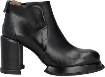 A. s.98 Woman Ankle boots