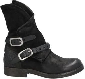 A. s.98 Woman Ankle boots