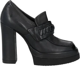 A. s.98 Woman Loafers