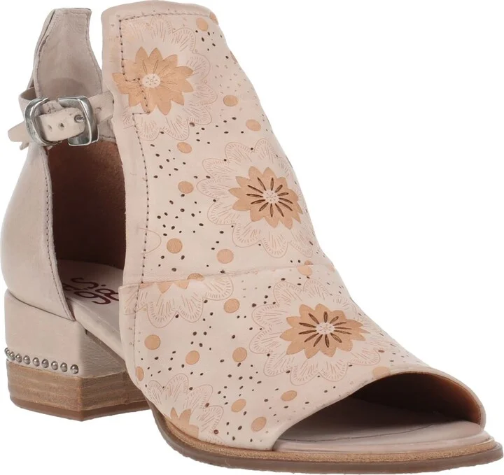 A. s.98 Woman Sandals - Image 4