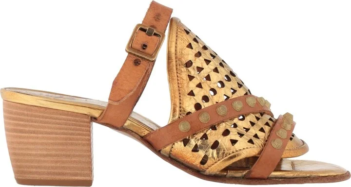 A. s.98 Woman Sandals - Image 3