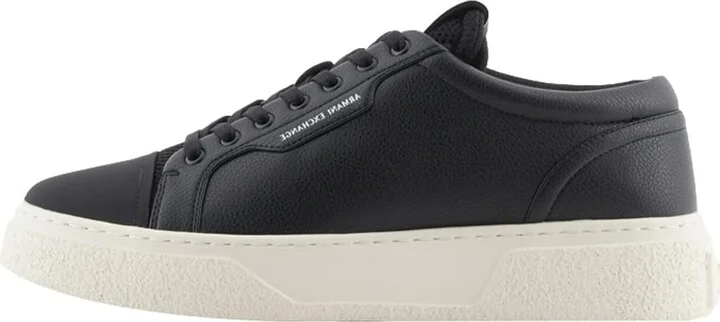 A | X ARMANI EXCHANGE Men's Classic Lion Clean Sneaker