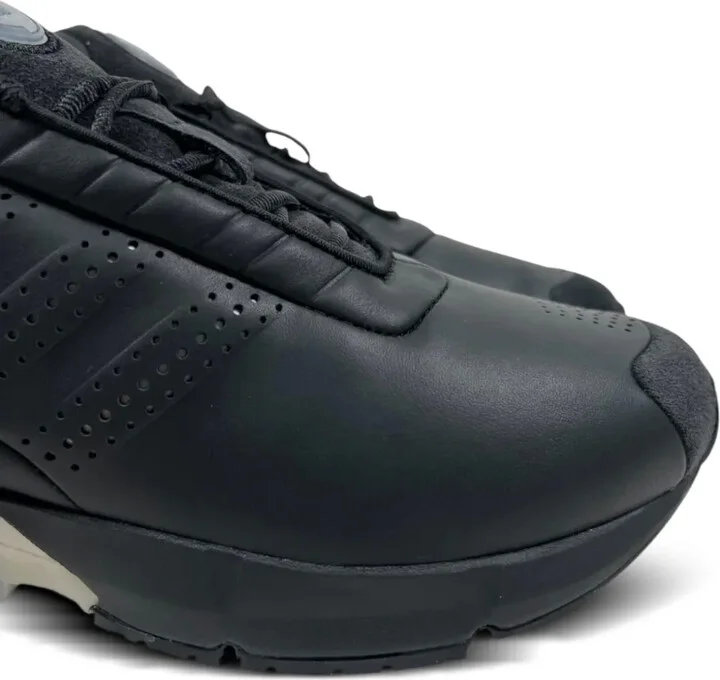 A3 sneakers - Image 2