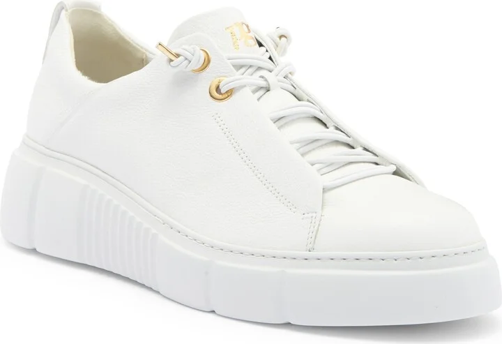 Abbey Sneaker