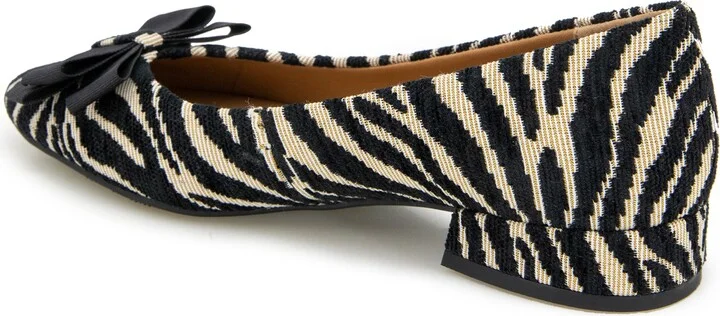 Abigail Bow Pump - Image 2