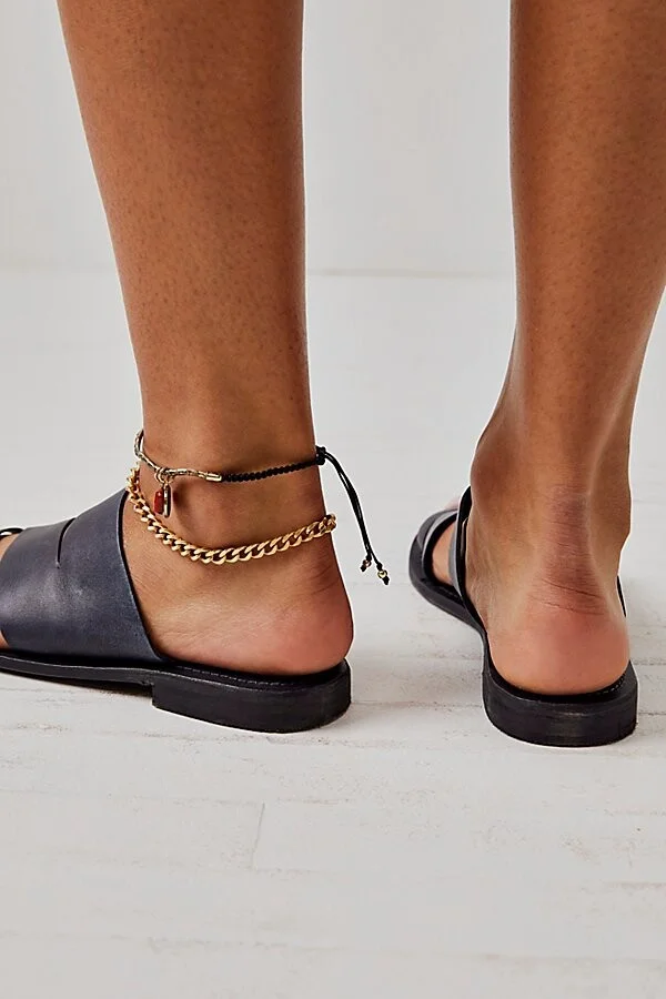 Abilene Toe Loop Sandals - Image 3
