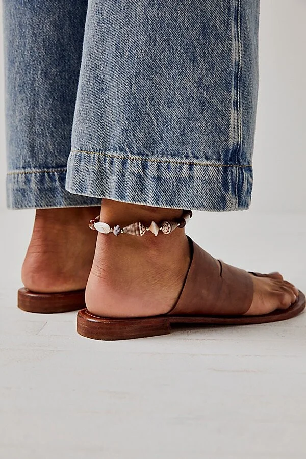 Abilene Toe Loop Sandals - Image 3