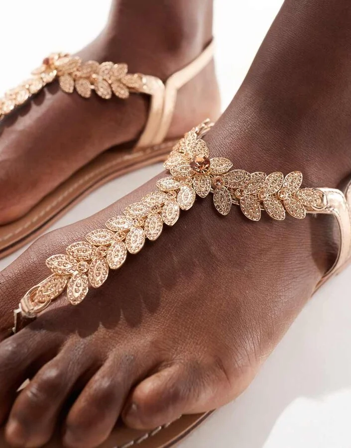 Accessorize diamante leaf sparkle sandals in rose gold - Image 2