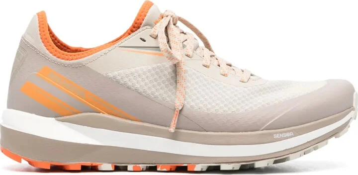 Active sneakers