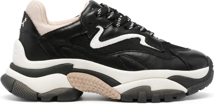 Addict sneakers