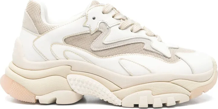 Addict sneakers