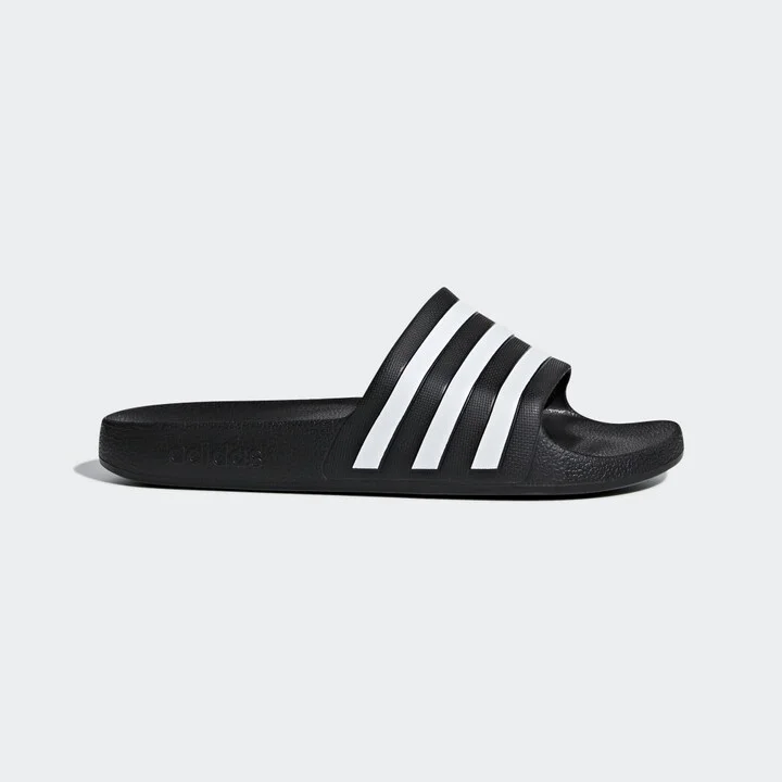 Core Black / Cloud White / Core Black