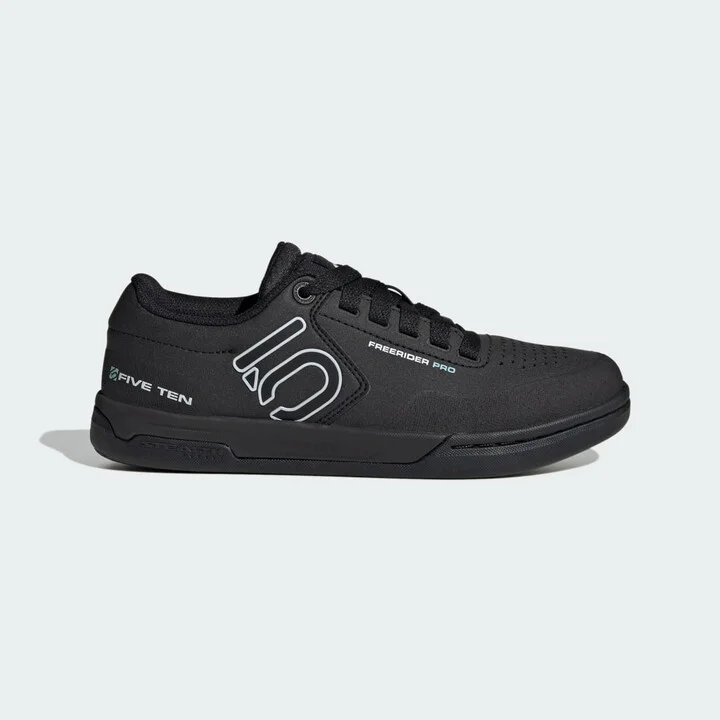 Core Black / Crystal White / Acid Mint