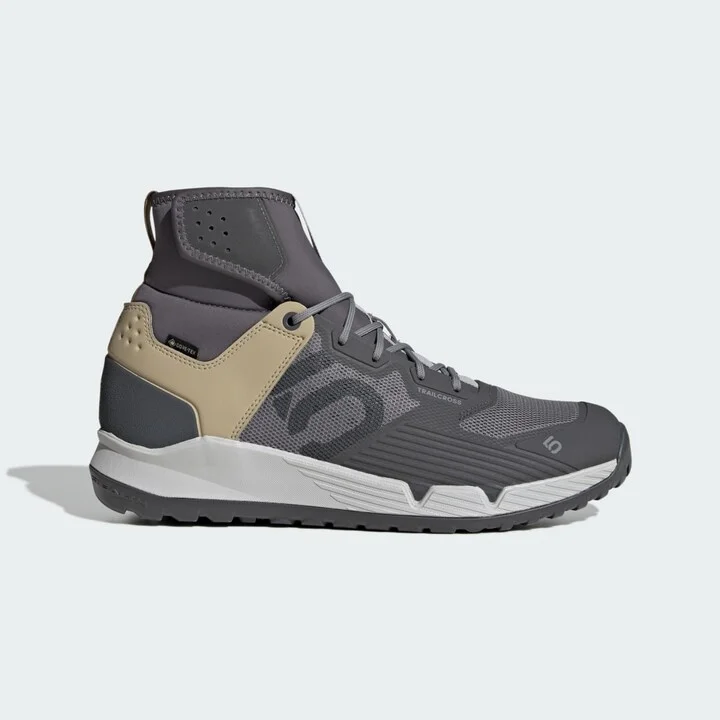Grey Five / Grey Three / Bronze Strata