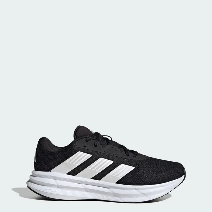 Core Black / Cloud White / Core Black