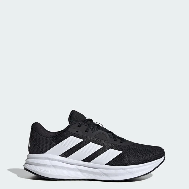Core Black / Cloud White / Carbon