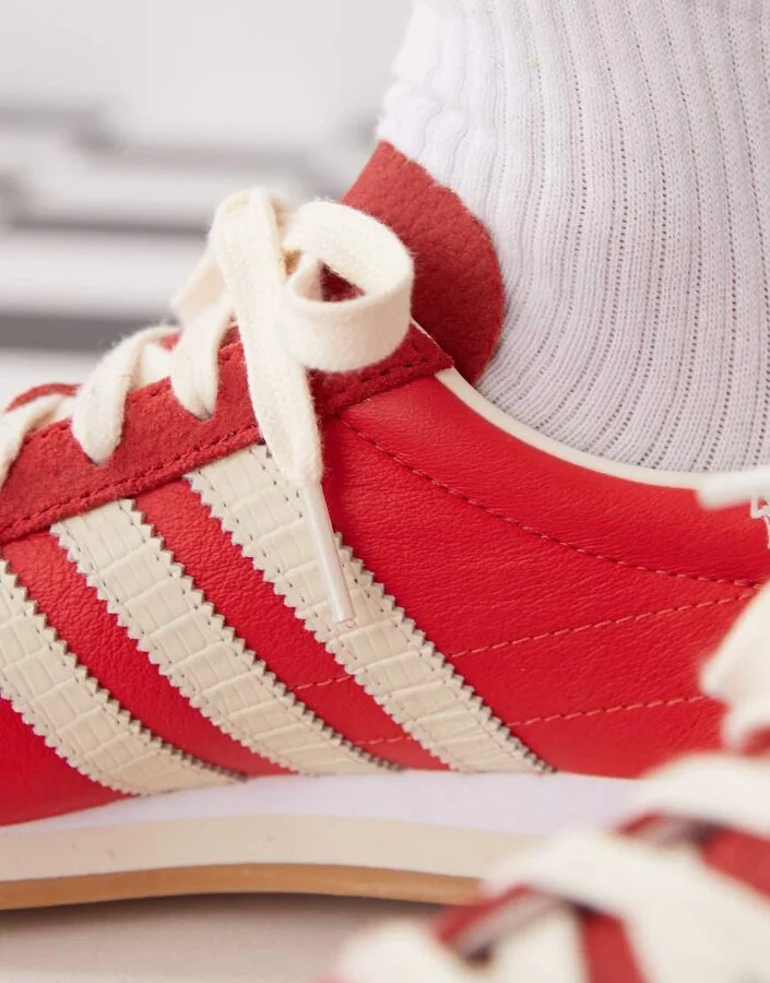 adidas Originals Country OG sneakers in red - Image 4