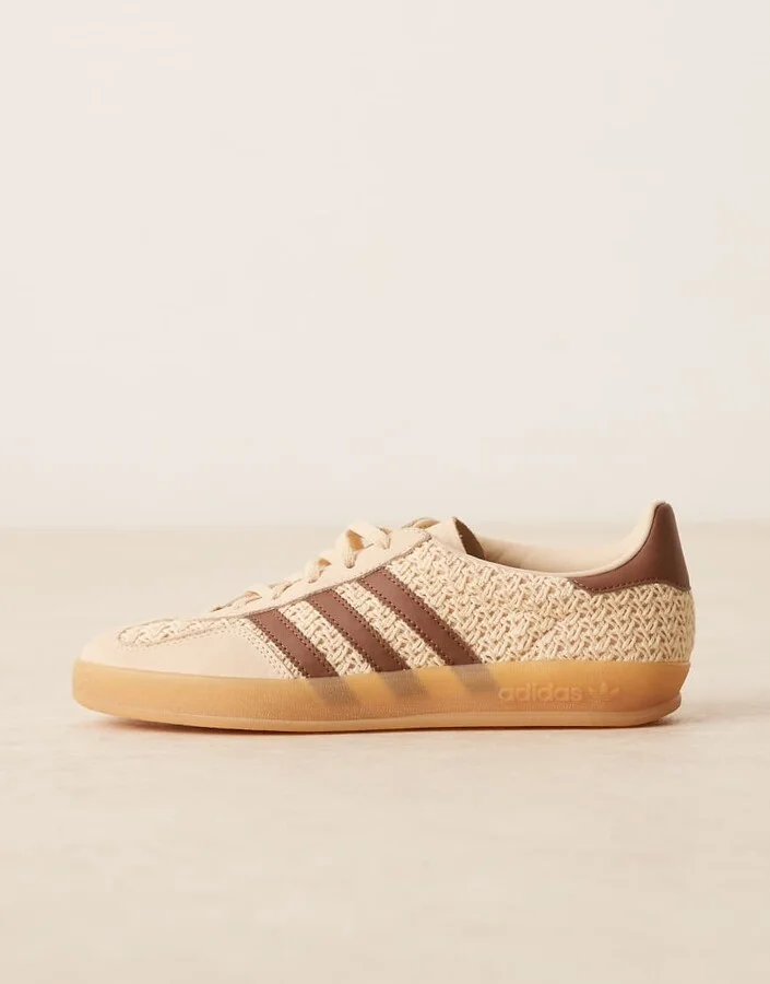adidas Originals Gazelle Indoor sneakers in beige and brown - Image 2
