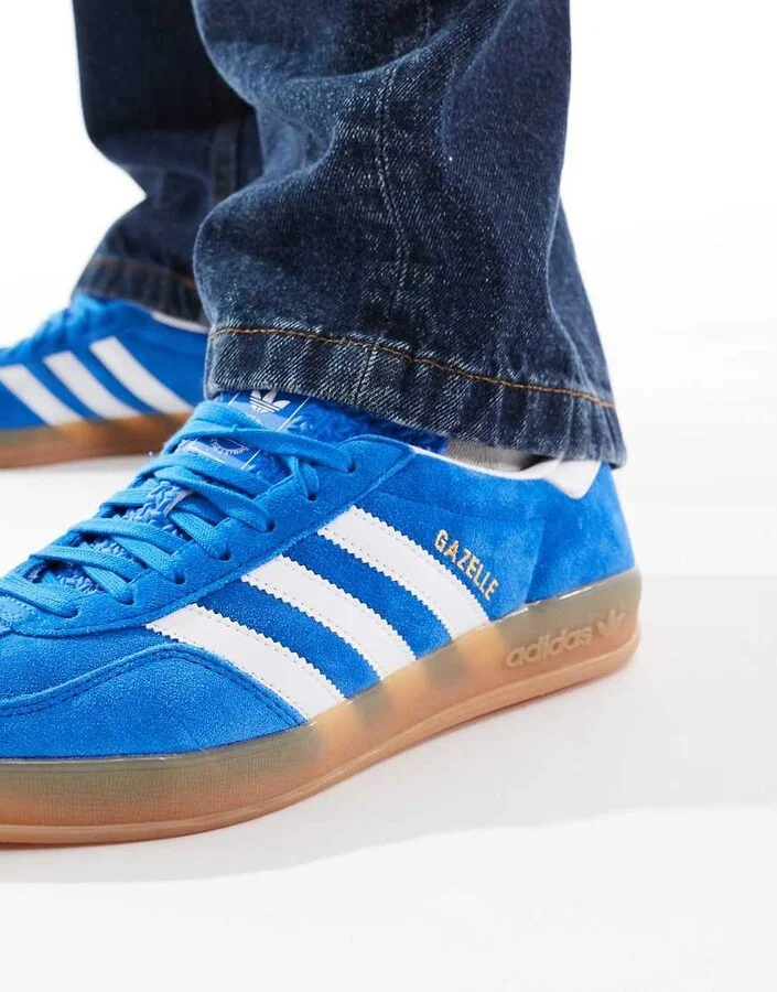adidas Originals Gazelle Indoor sneakers in blue and white - Image 2