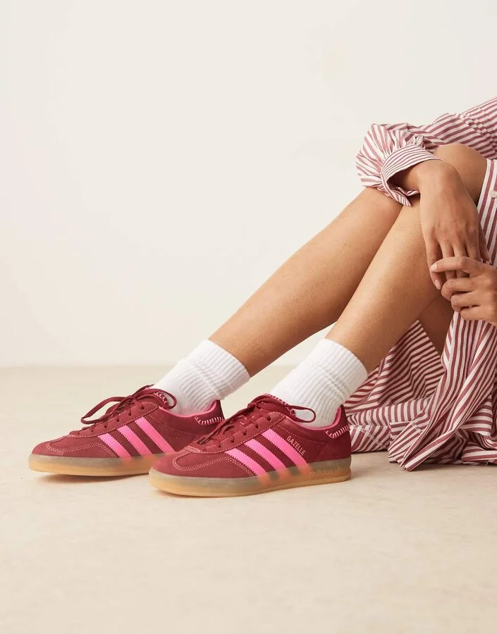 adidas Originals Gazelle Indoor sneakers in burgundy and pink - Image 3