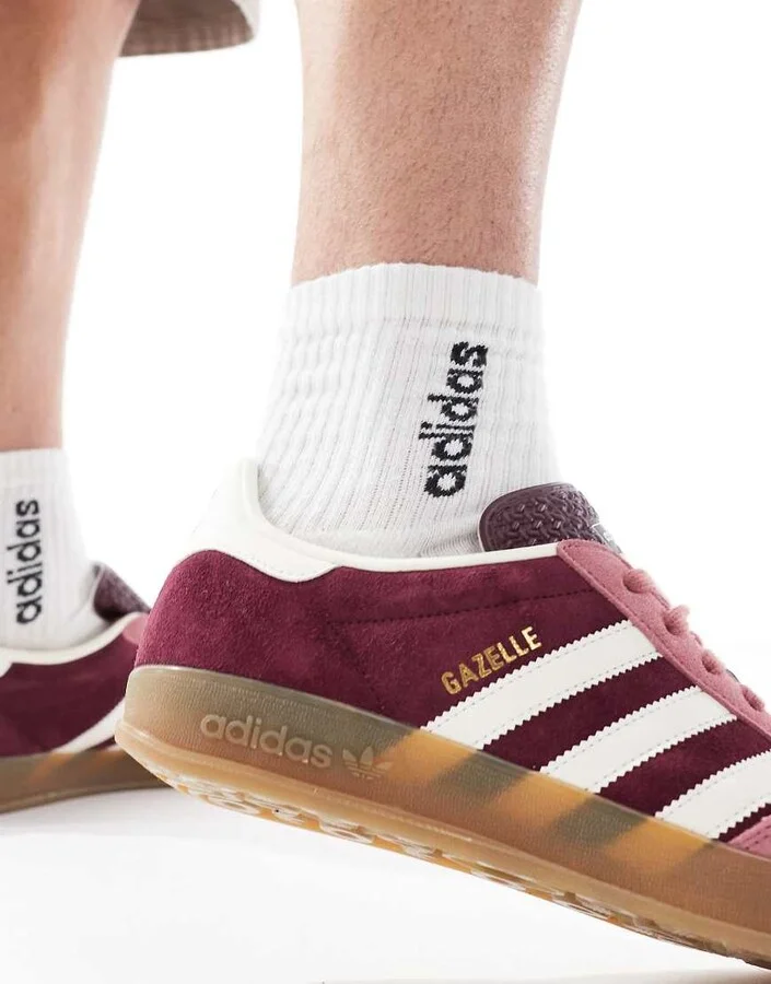 adidas Originals Gazelle Indoor sneakers in burgundy and white - Image 2