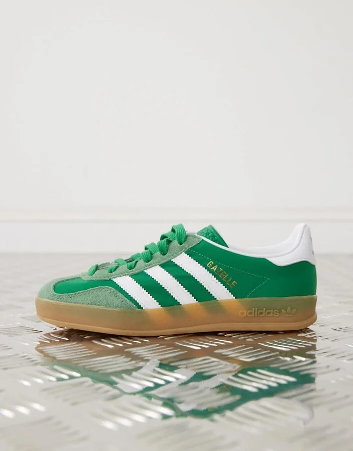 adidas Originals Gazelle Indoor sneakers in green and white - Image 2