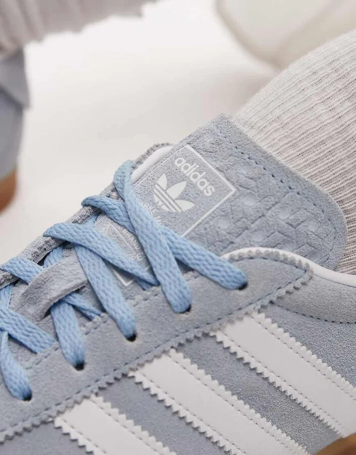 adidas Originals Gazelle Lo Pro sneakers in light blue - Image 4