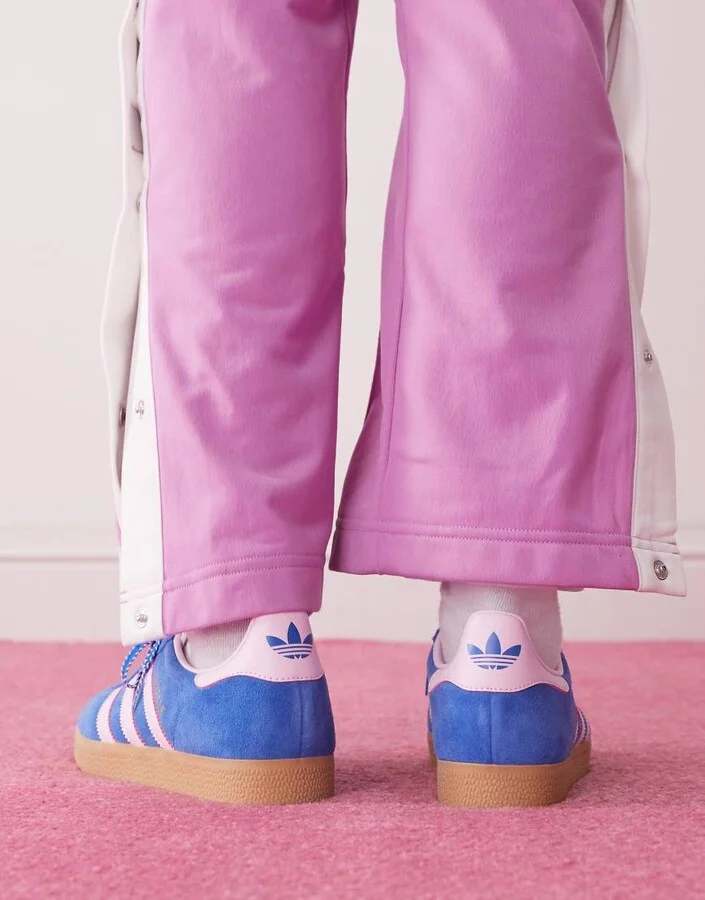 adidas Originals Gazelle sneakers in blue and pink - Image 2