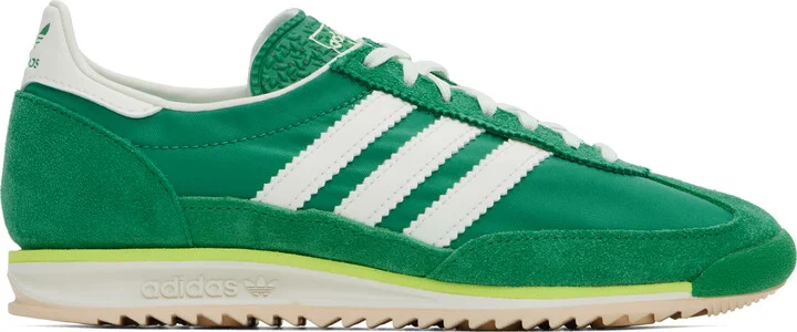 Court Green / Ivory