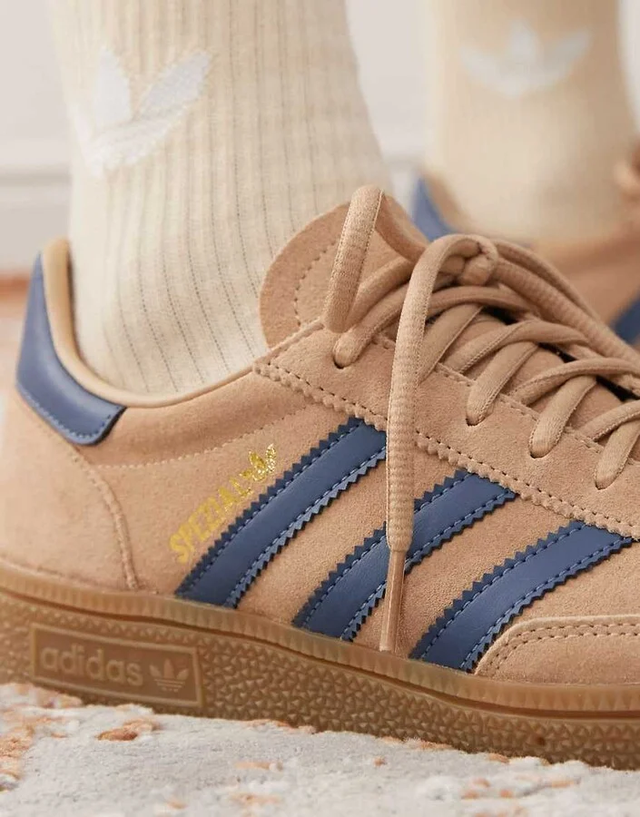adidas Originals Handball Spezial in light brown and navy - Image 3