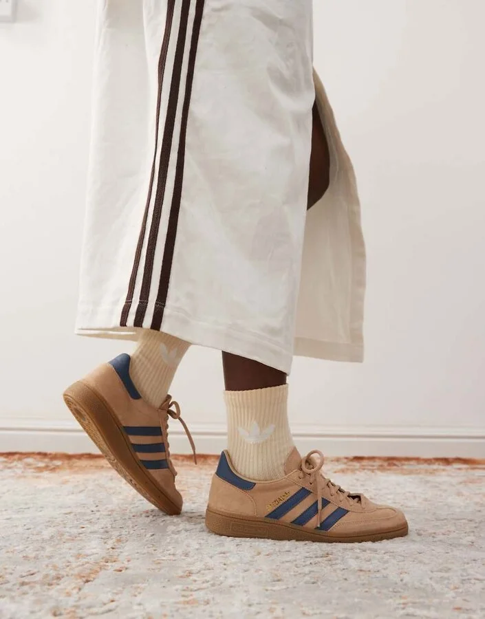 adidas Originals Handball Spezial in light brown and navy - Image 4