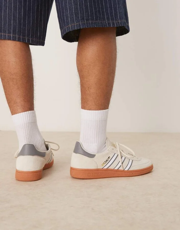 Neutral