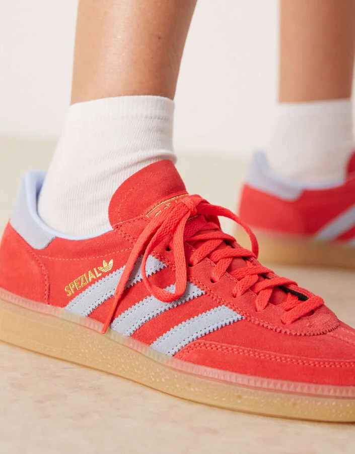 adidas Originals Handball Spezial sneakers in red and blue - Image 4