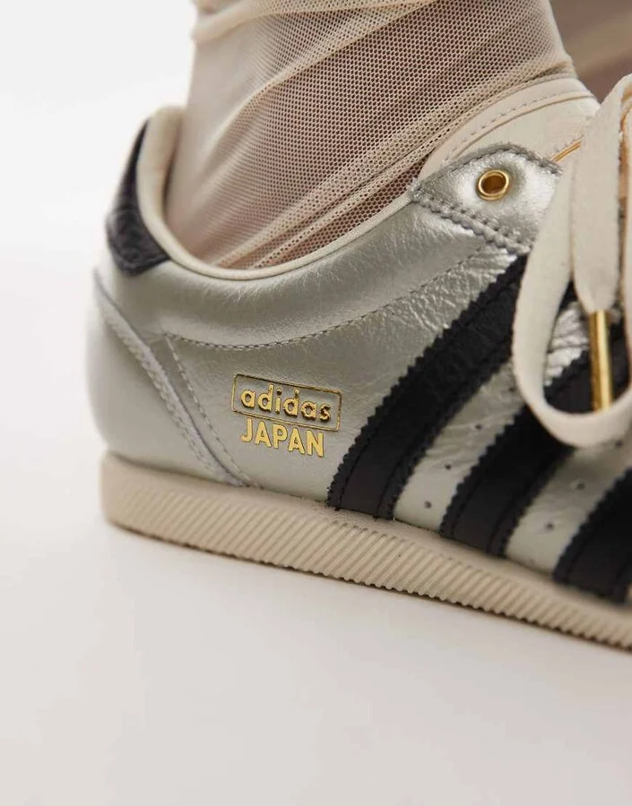 adidas Originals Japan low sneakers in pearl silver and black - Image 4