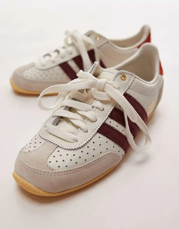 adidas Originals Japan low sneakers in white and brown - Image 4